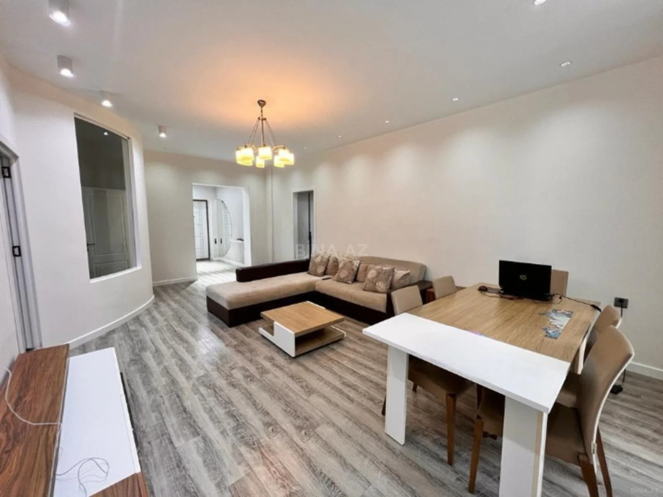 Kirayə verilir 3 otaqlı mənzil 120 m²