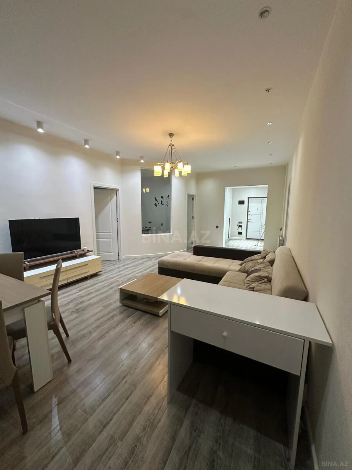 Kirayə verilir 3 otaqlı mənzil 120 m²