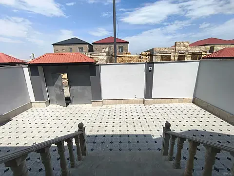 Satılır 4 otaqlı həyət evi 125 m²