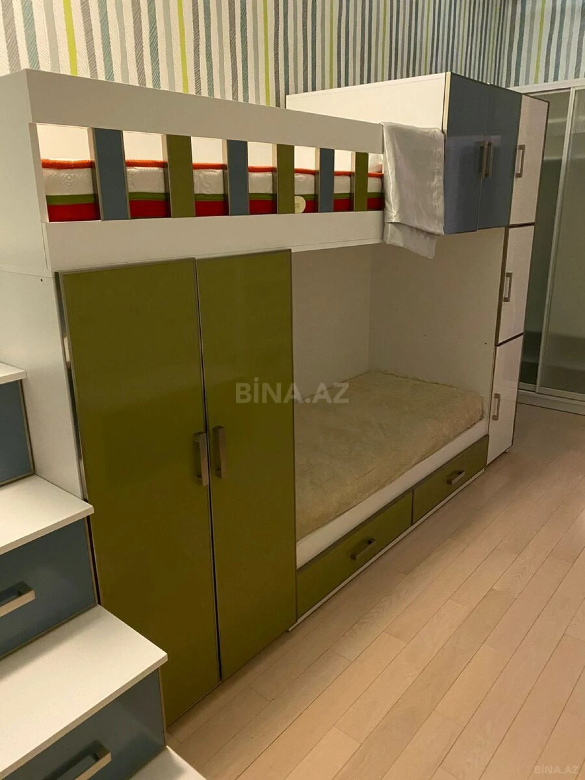 Kirayə verilir 3 otaqlı mənzil 110 m²