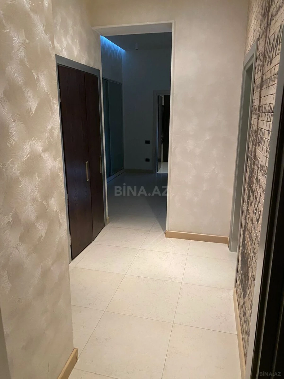 Kirayə verilir 3 otaqlı mənzil 110 m²