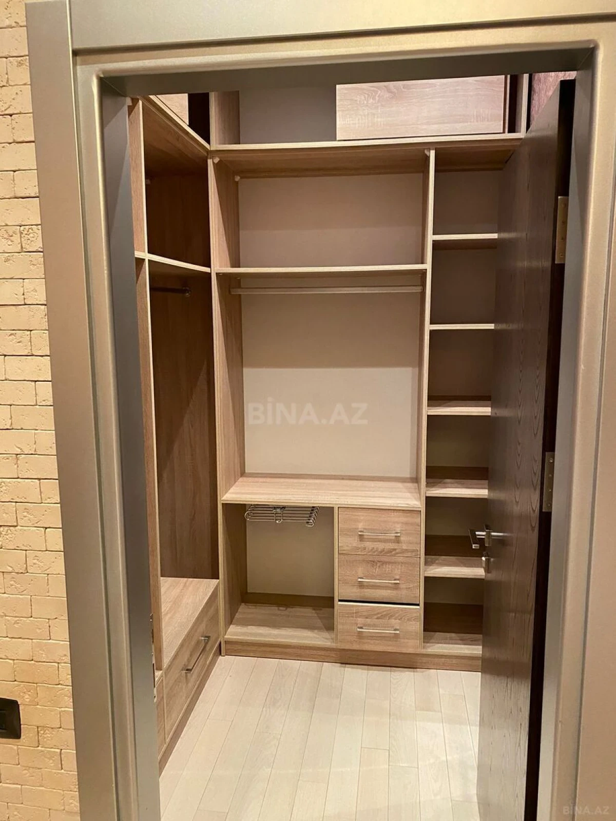 Kirayə verilir 3 otaqlı mənzil 110 m²