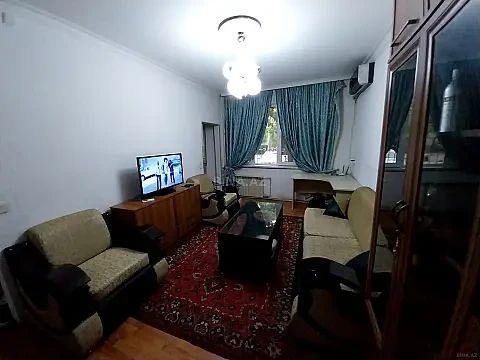 Kirayə verilir 2 otaqlı mənzil 49 m²