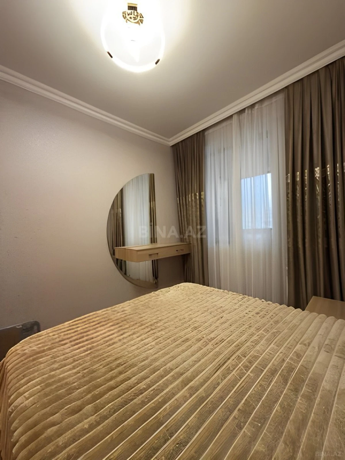 Kirayə verilir 2 otaqlı mənzil 60 m²