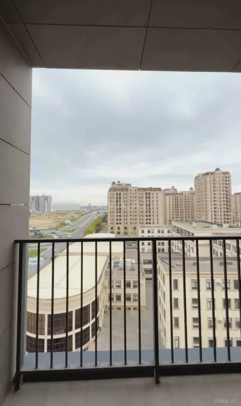Satılır 3 otaqlı mənzil 147 m²