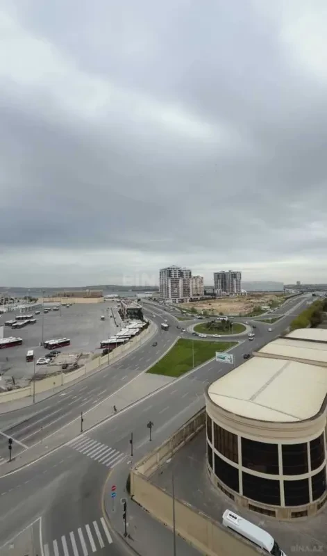 Satılır 3 otaqlı mənzil 147 m²