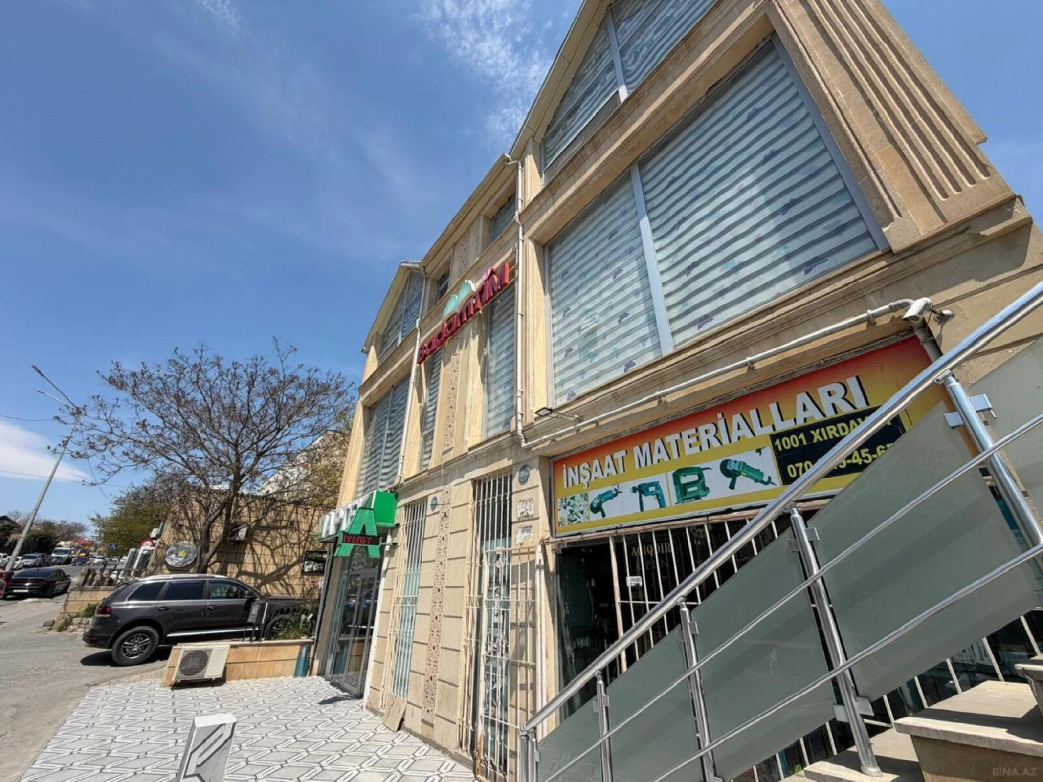 Satılır obyekt 300 m²