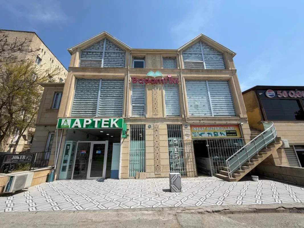 Satılır obyekt 300 m²