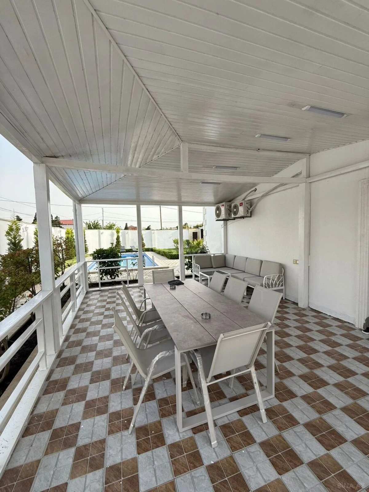 Kirayə verilir 5 otaqlı həyət evi 220 m²