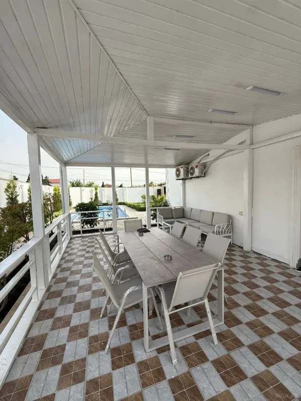 Kirayə verilir 5 otaqlı həyət evi 220 m²