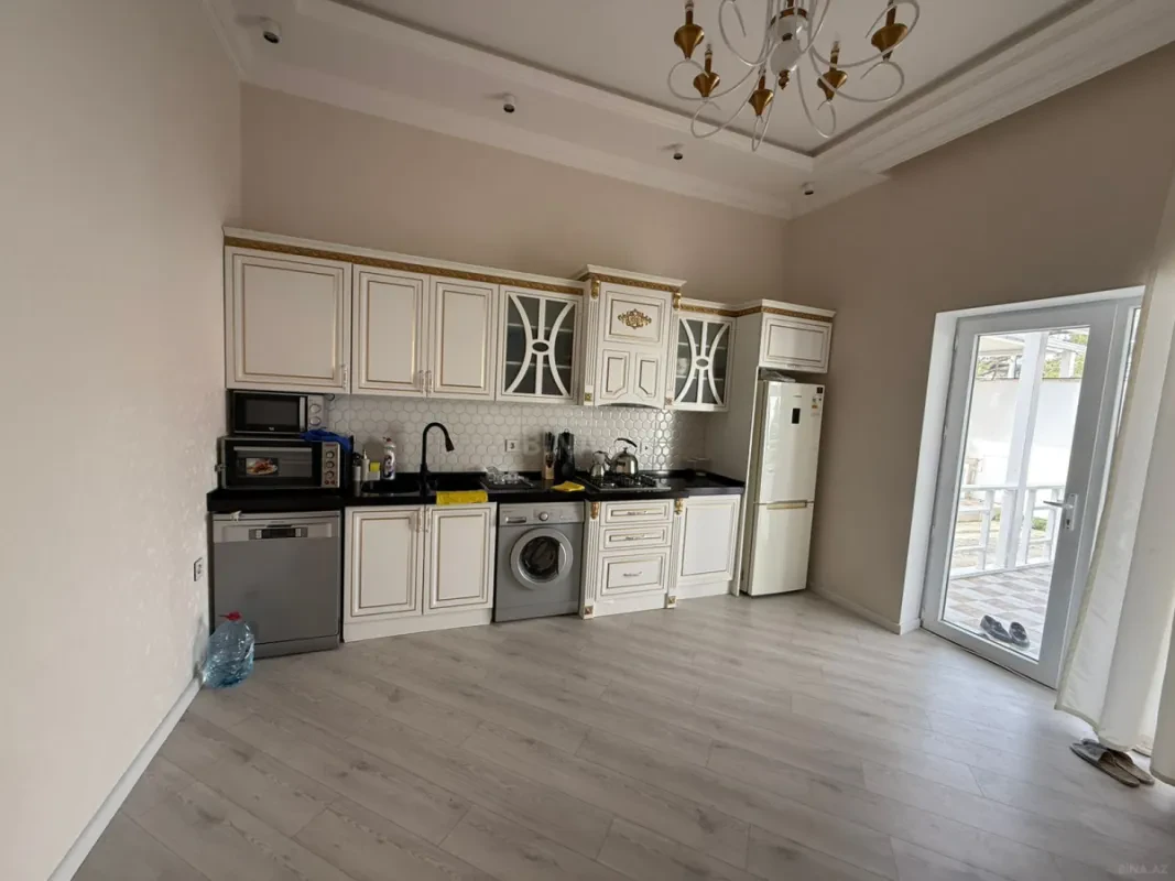Kirayə verilir 5 otaqlı həyət evi 220 m²