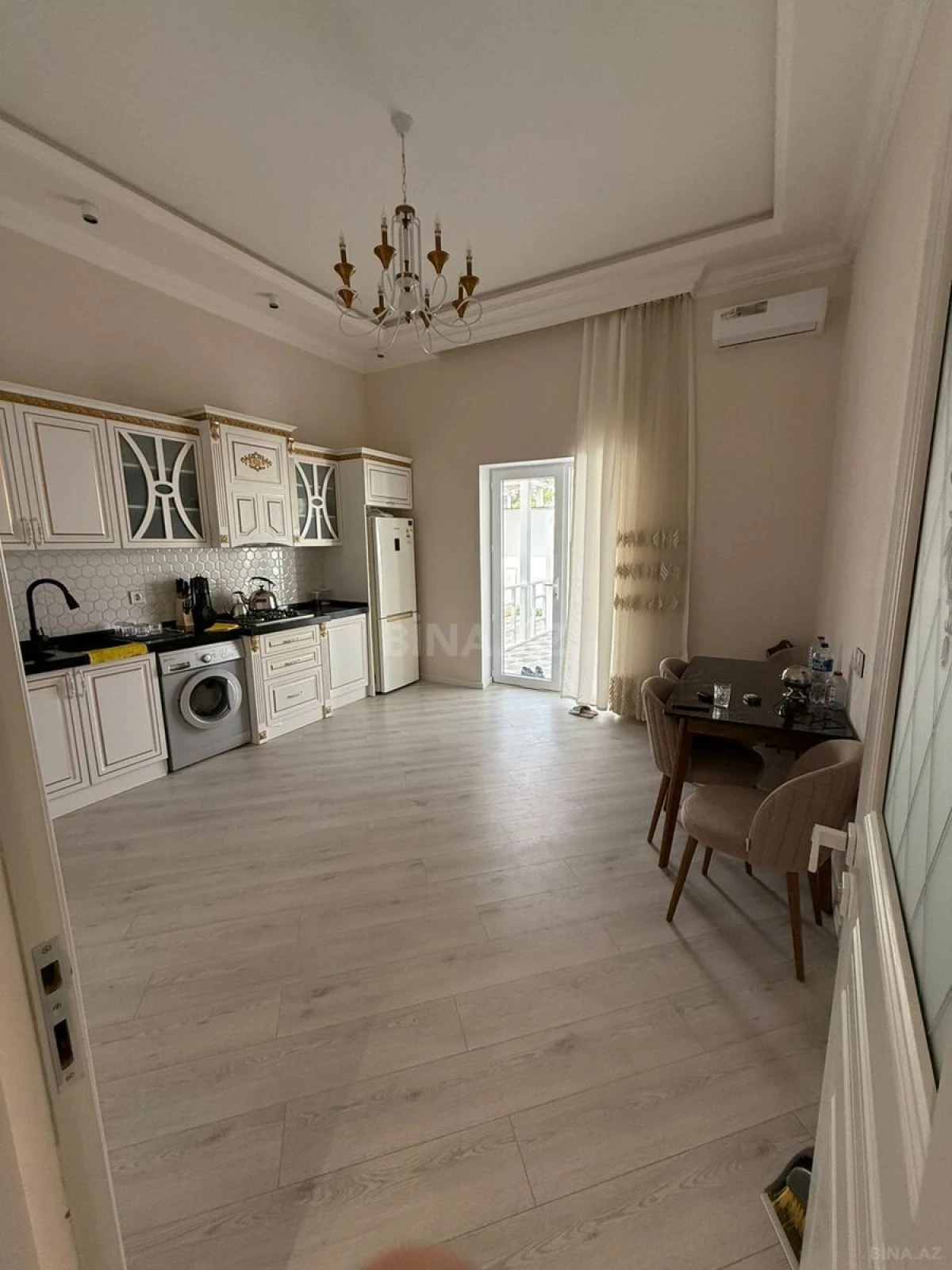 Kirayə verilir 5 otaqlı həyət evi 220 m²
