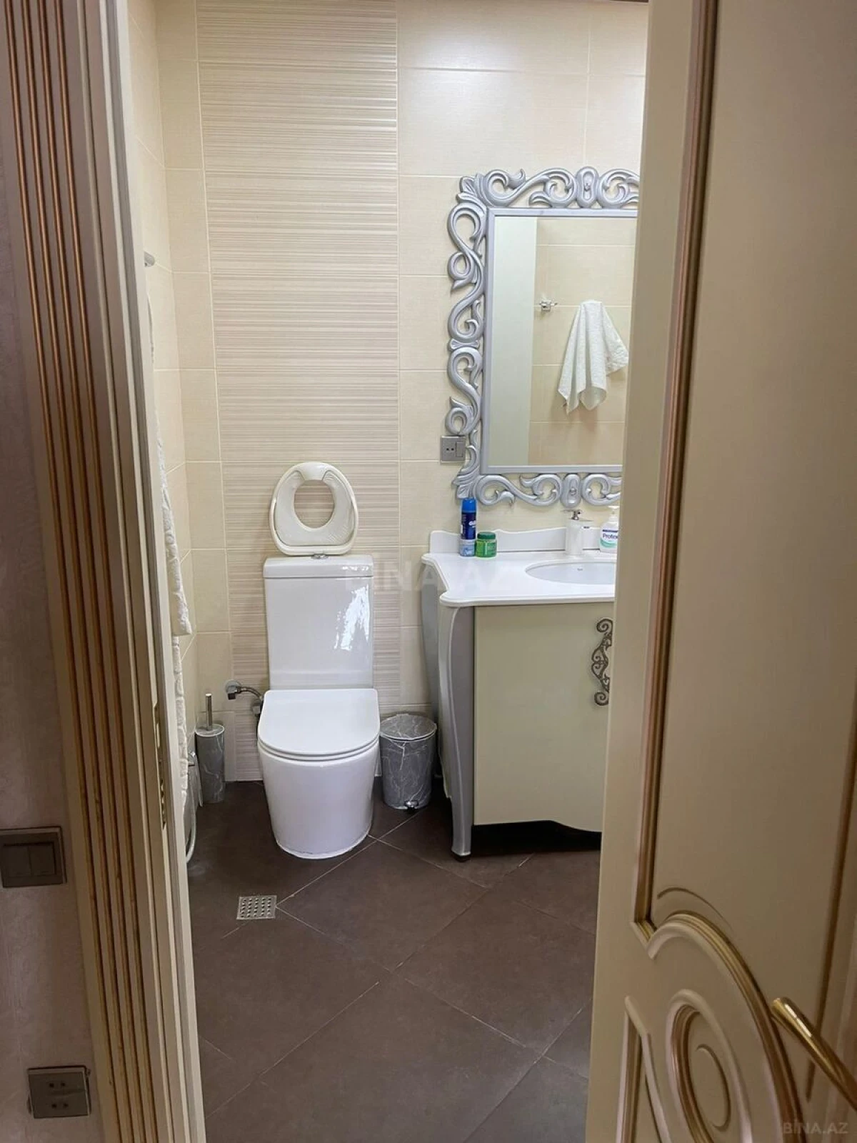 Satılır 2 otaqlı mənzil 95 m²