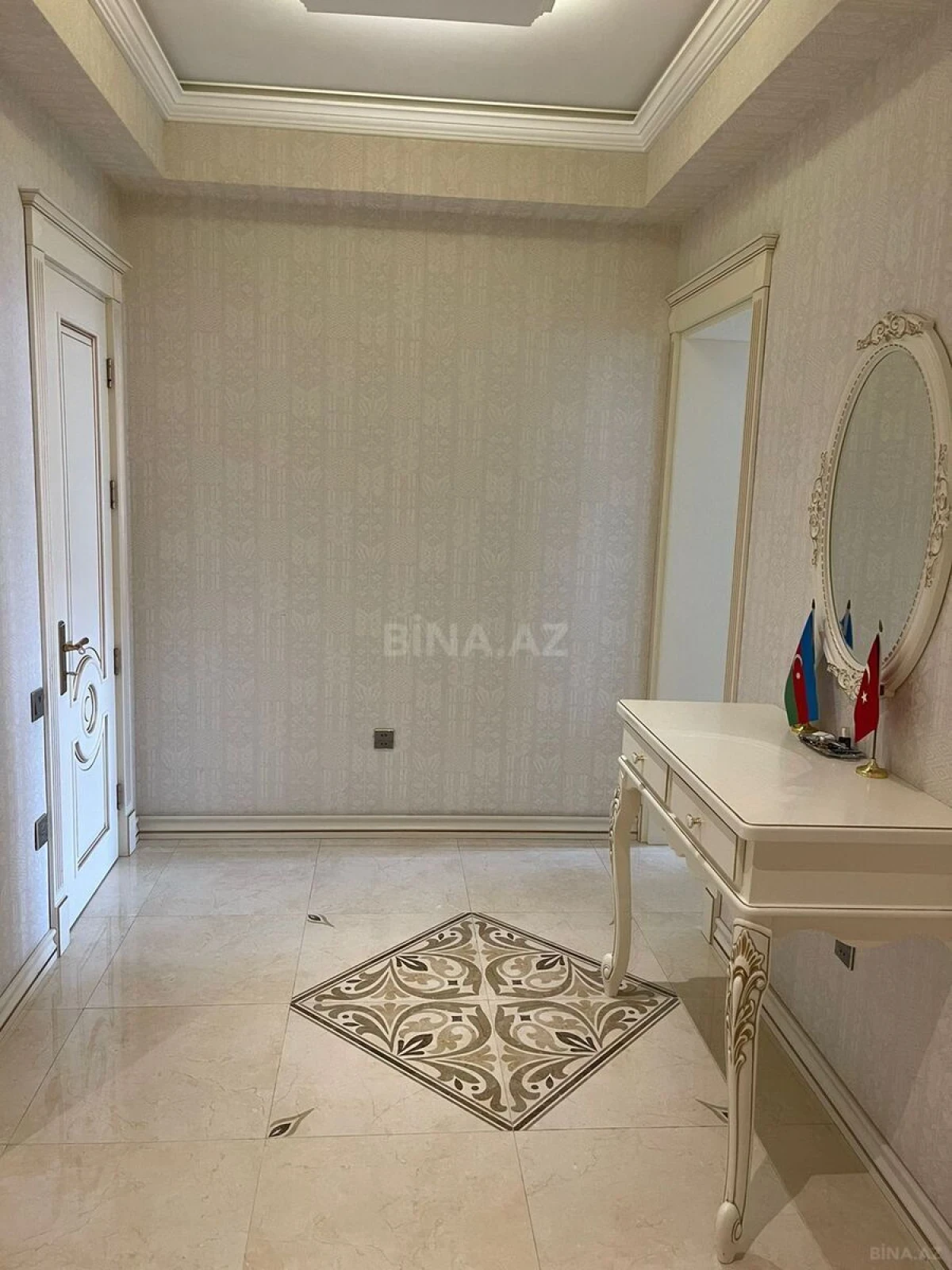 Satılır 2 otaqlı mənzil 95 m²