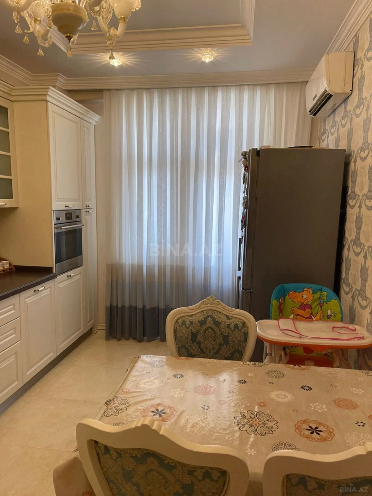 Satılır 2 otaqlı mənzil 95 m²