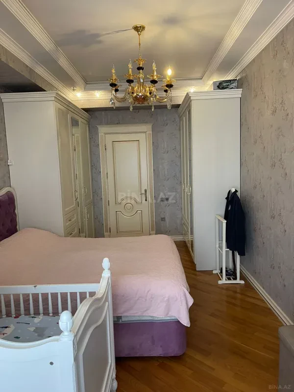 Satılır 2 otaqlı mənzil 95 m²