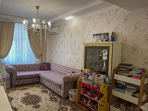 Satılır 2 otaqlı mənzil 95 m²