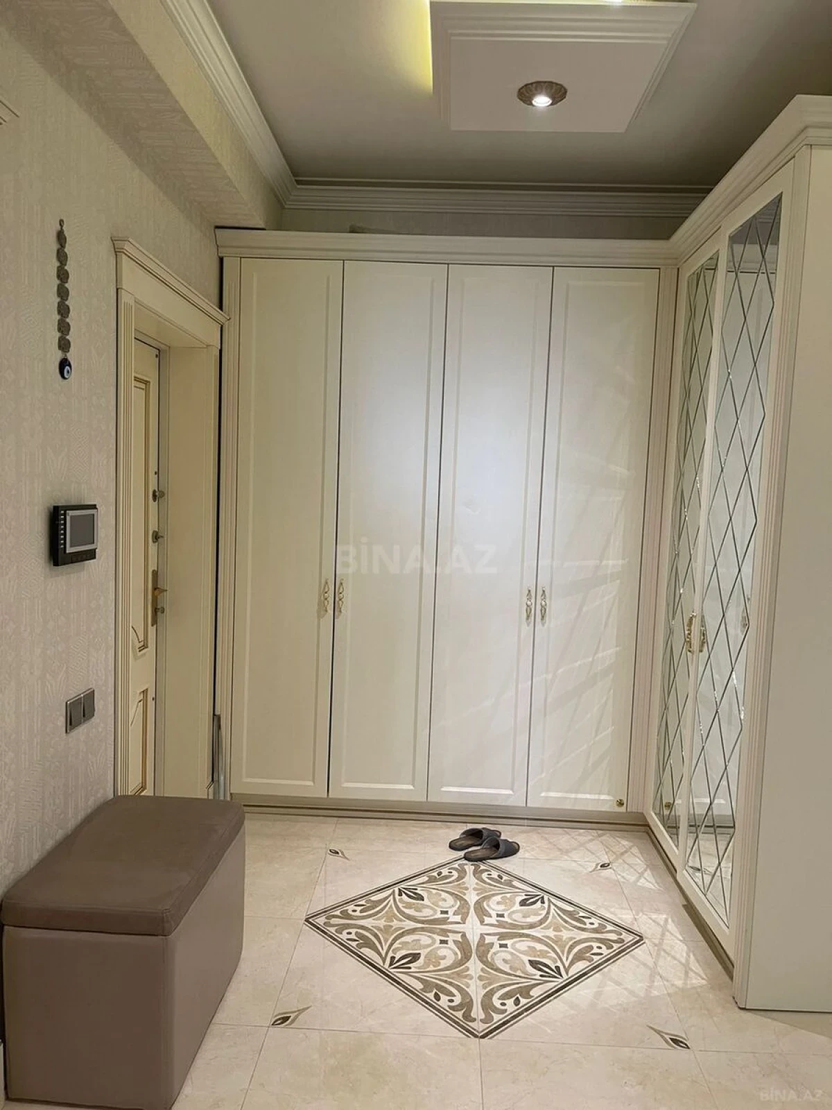 Satılır 2 otaqlı mənzil 95 m²