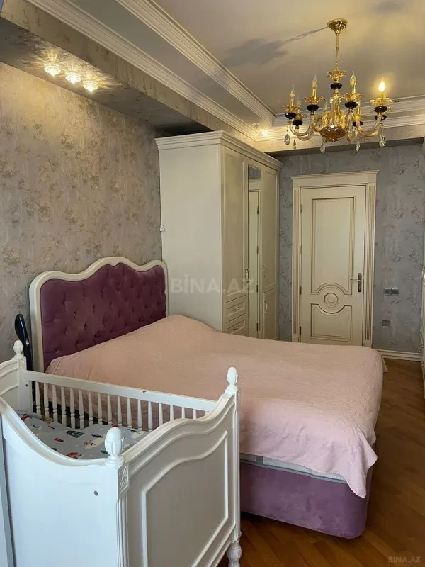Satılır 2 otaqlı mənzil 95 m²