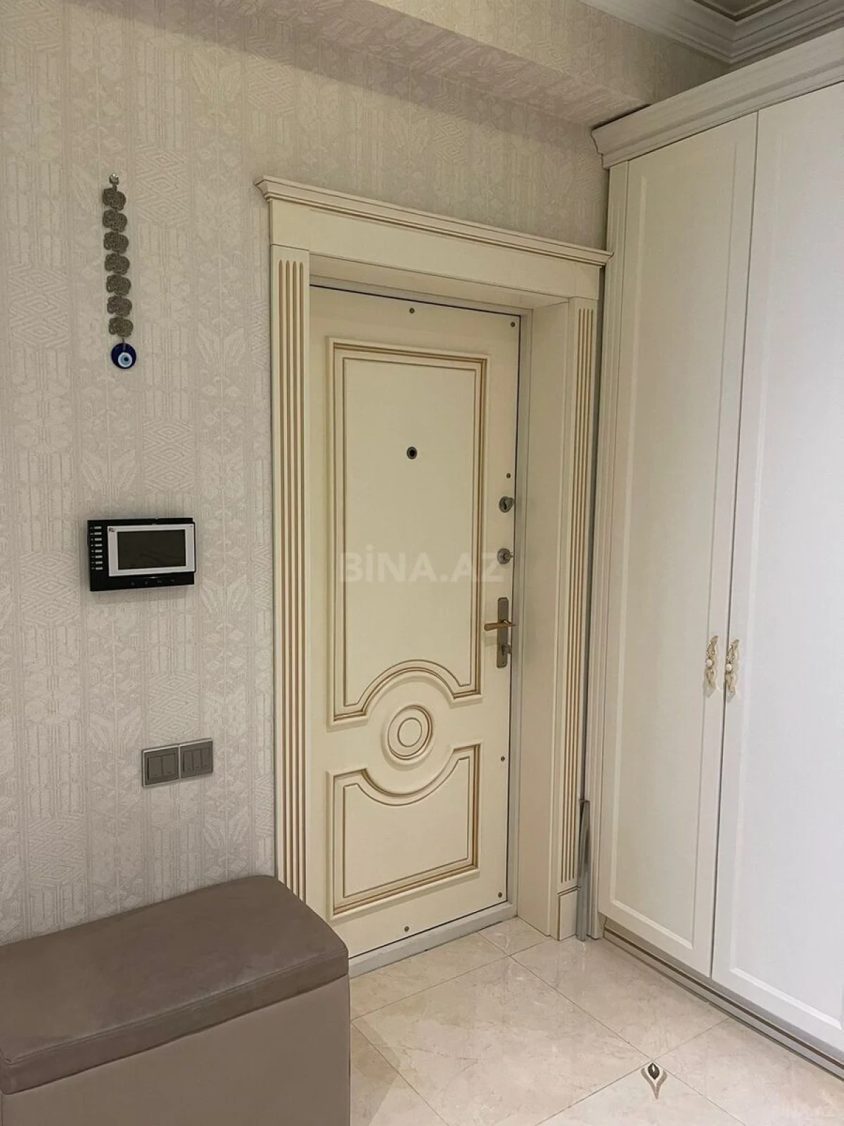 Satılır 2 otaqlı mənzil 95 m²