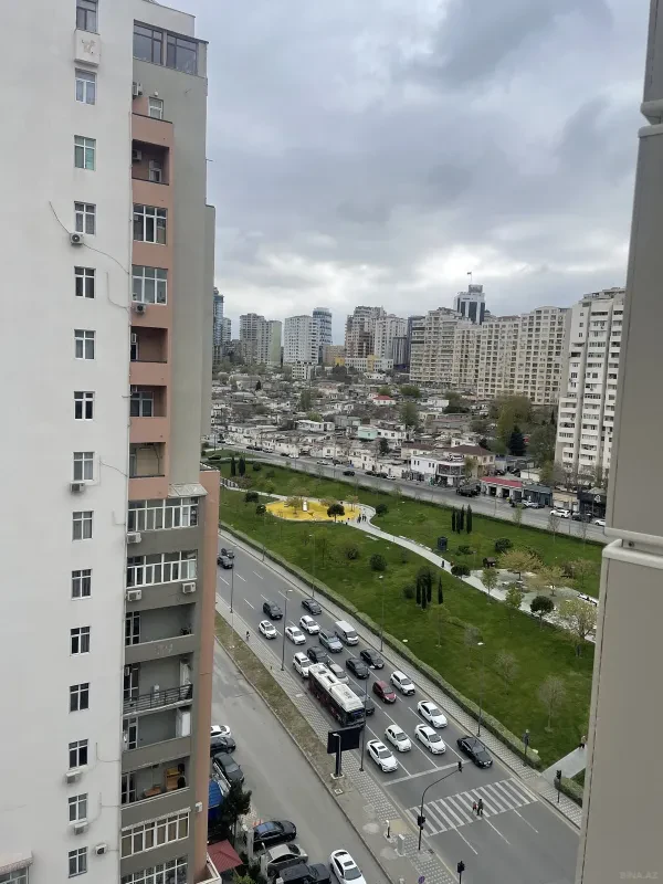 Satılır 2 otaqlı mənzil 117 m²
