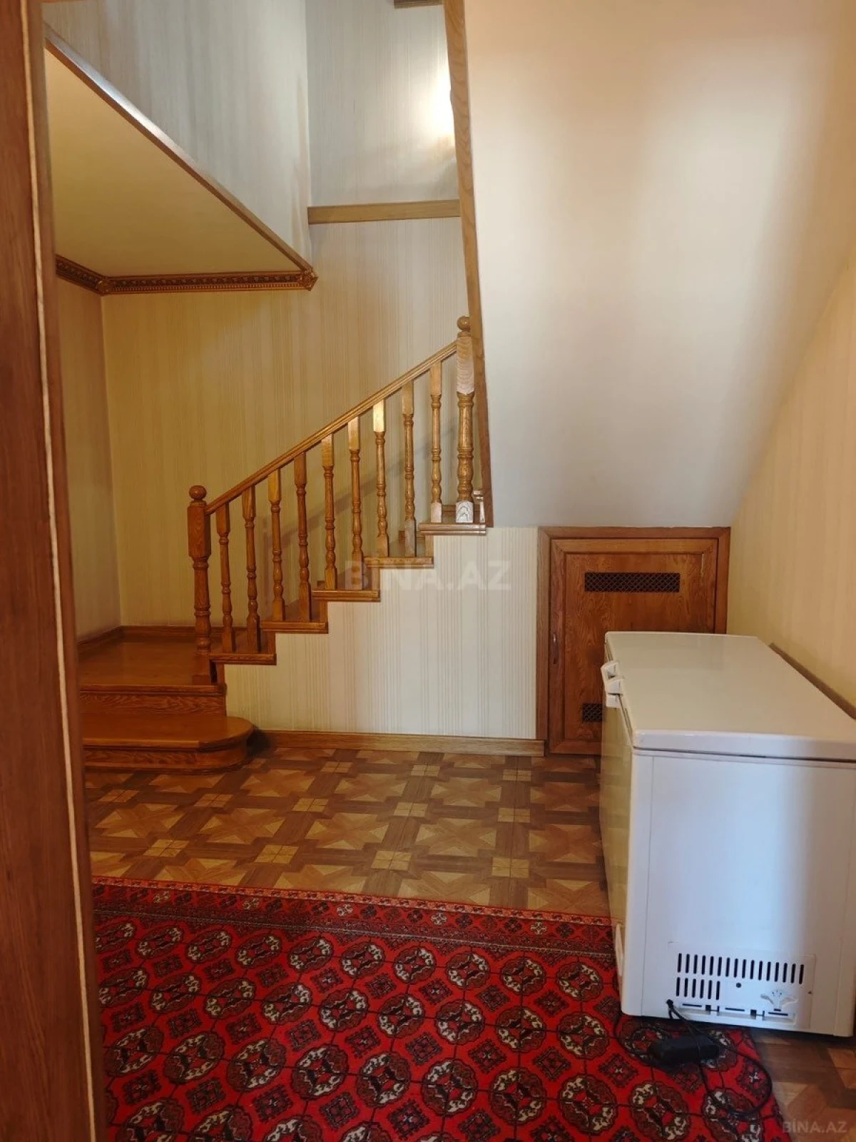 Satılır 5 otaqlı həyət evi 280 m²
