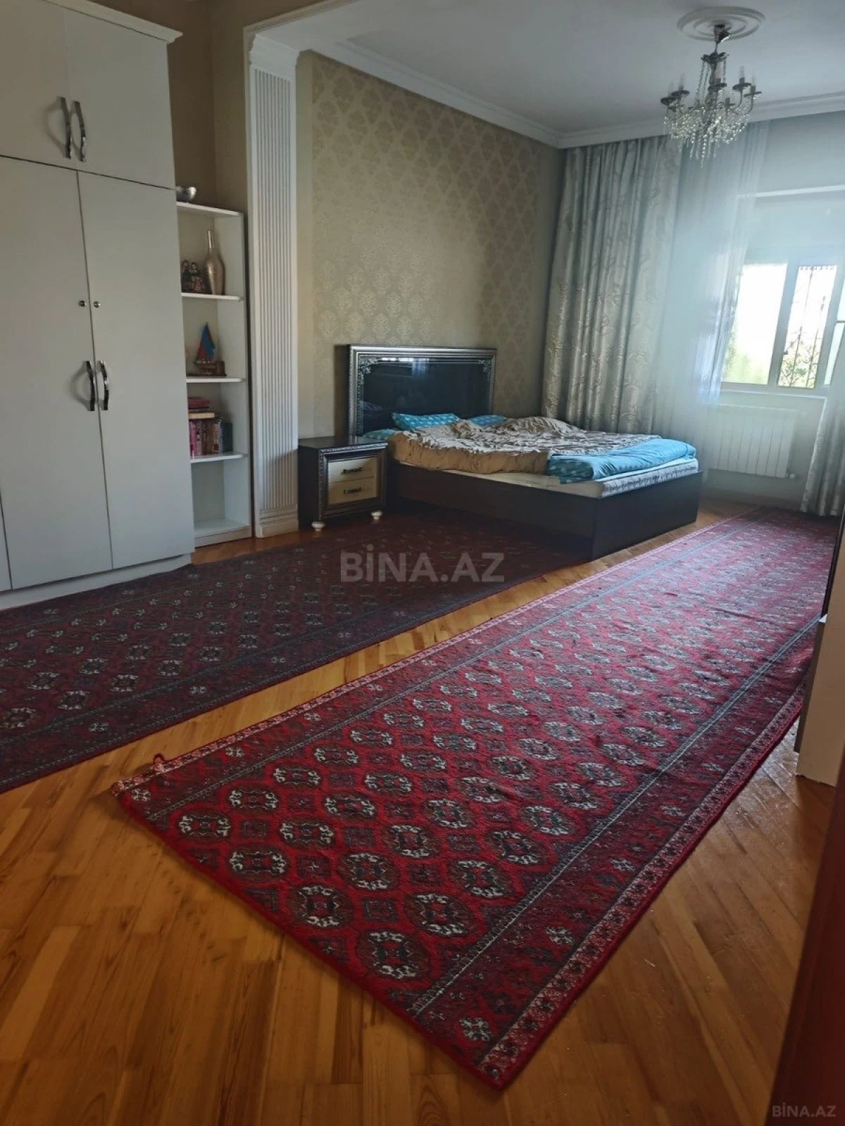 Satılır 5 otaqlı həyət evi 280 m²
