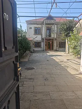Satılır 5 otaqlı həyət evi 280 m² — Bakı 5 otaq 280.00 m²