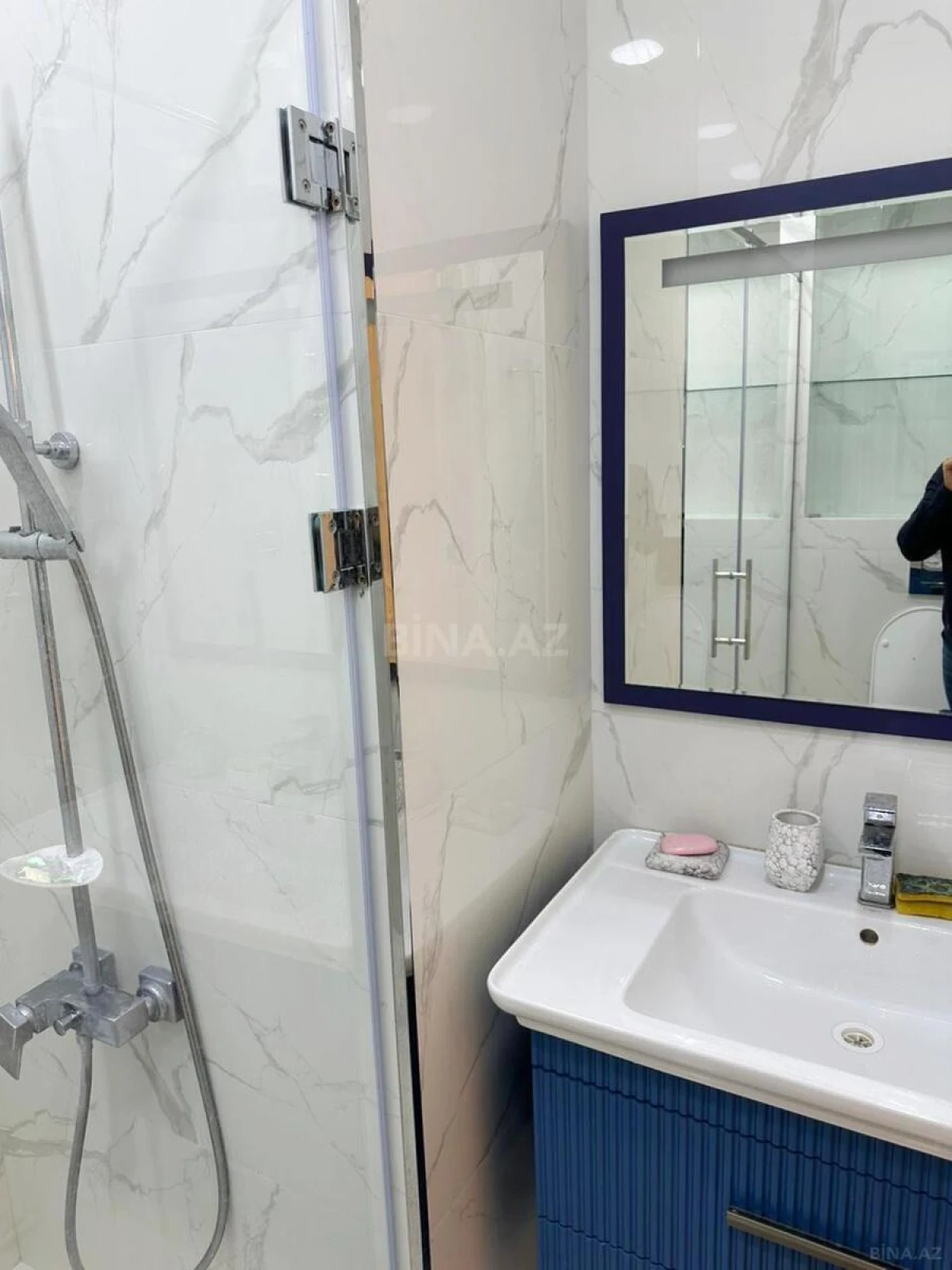 Kirayə verilir 4 otaqlı mənzil 150 m²