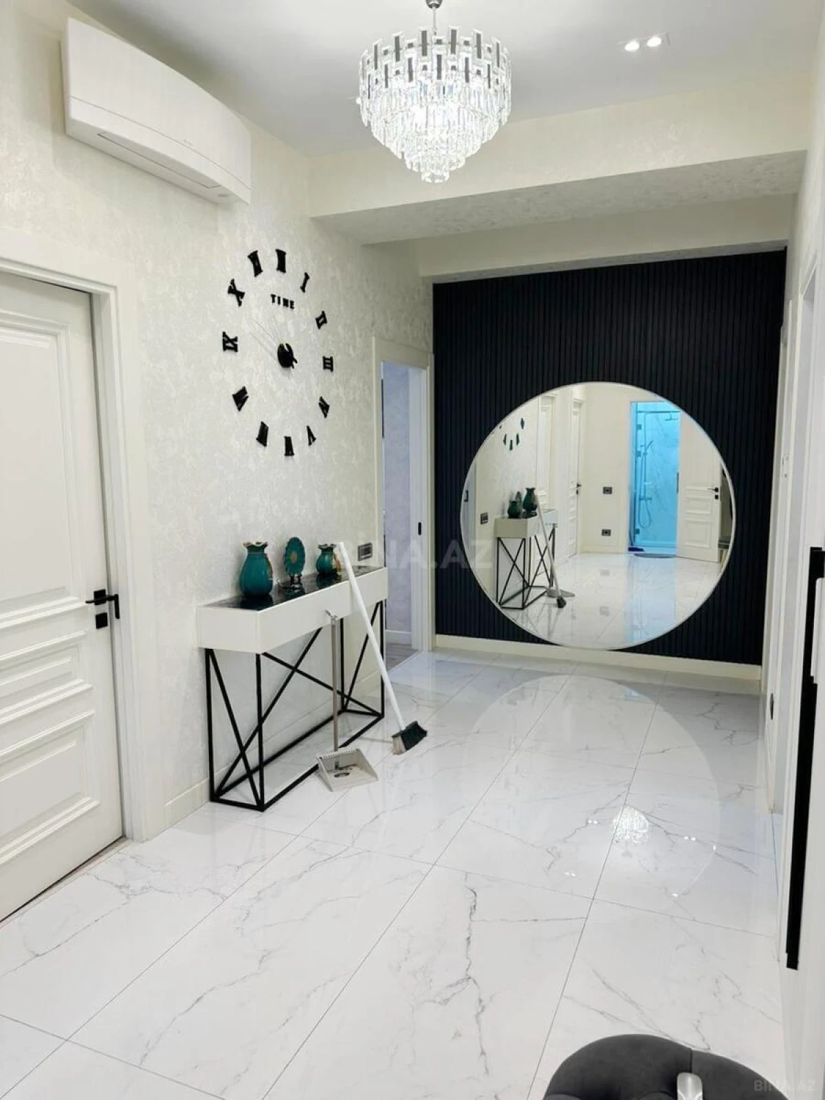Kirayə verilir 4 otaqlı mənzil 150 m²