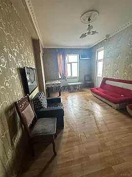 Kirayə verilir 2 otaqlı mənzil 75 m²
