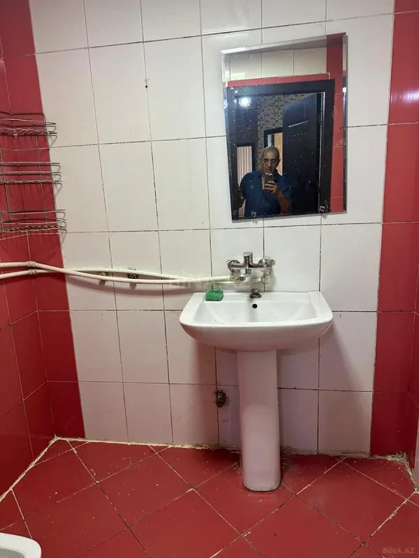 Kirayə verilir 2 otaqlı mənzil 75 m²