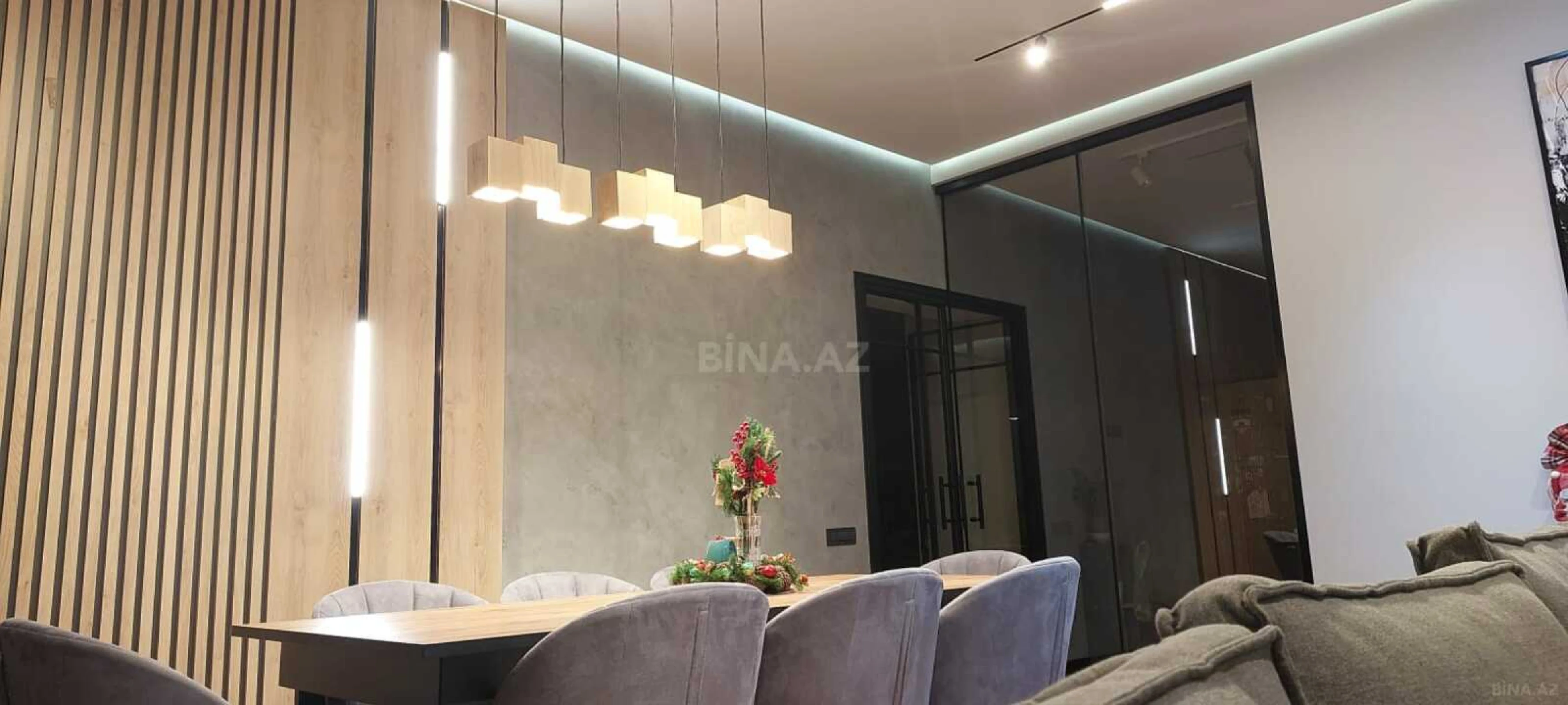 Satılır 3 otaqlı mənzil 130 m²