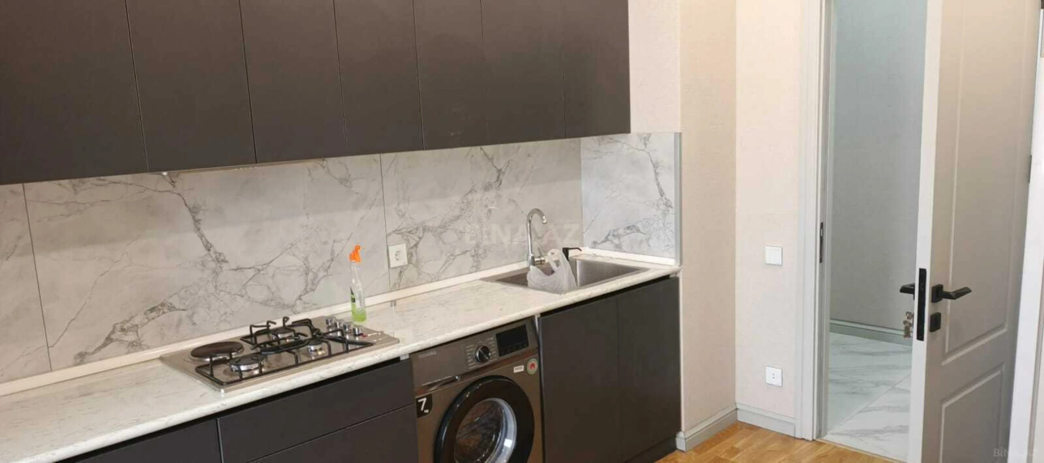 Kirayə verilir 2 otaqlı mənzil 60 m²