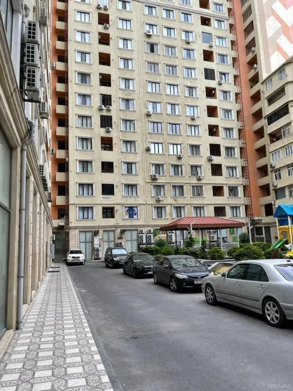 Kirayə verilir 2 otaqlı mənzil 62 m²