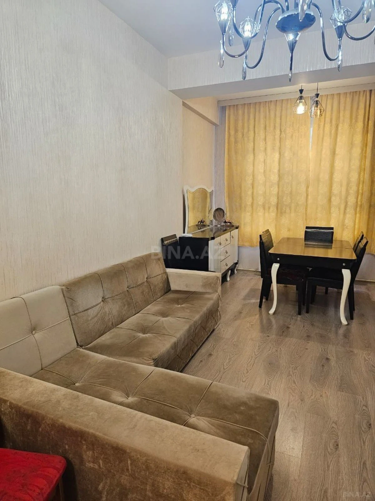 Kirayə verilir 2 otaqlı mənzil 62 m²
