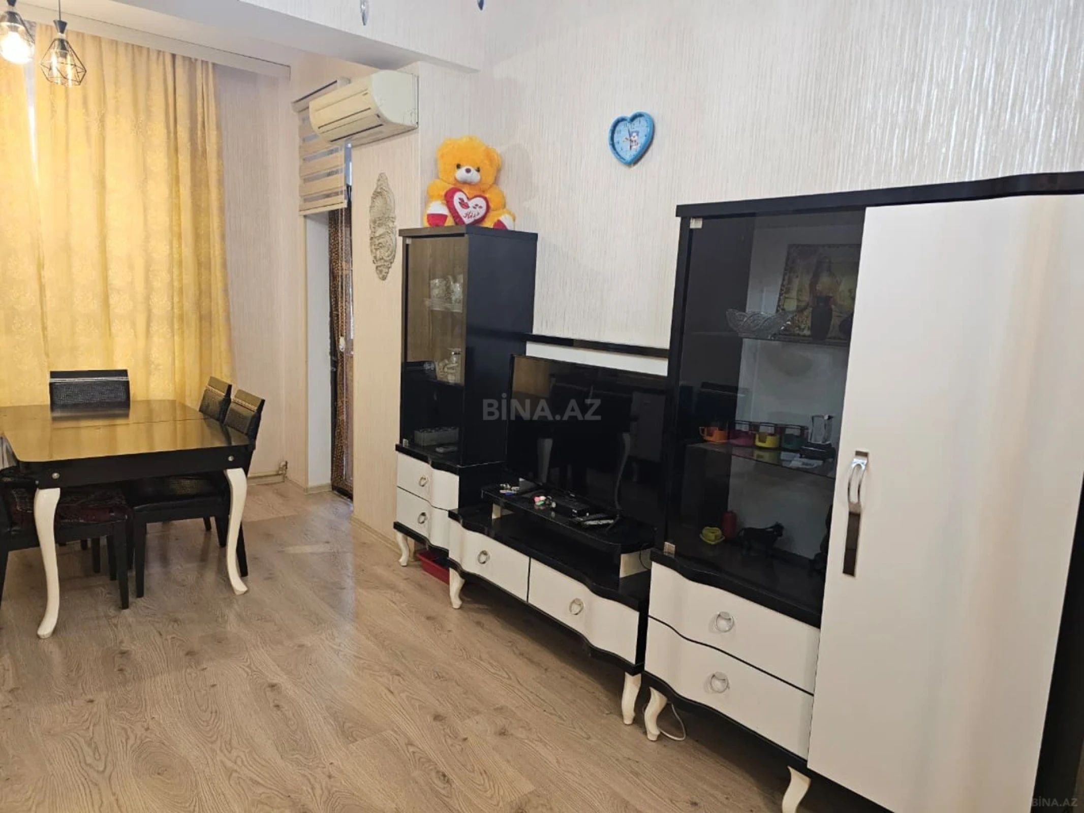 Kirayə verilir 2 otaqlı mənzil 62 m²