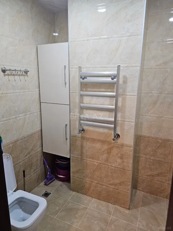 Kirayə verilir 2 otaqlı mənzil 62 m²