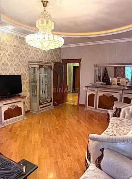 Satılır 3 otaqlı mənzil 125 m²