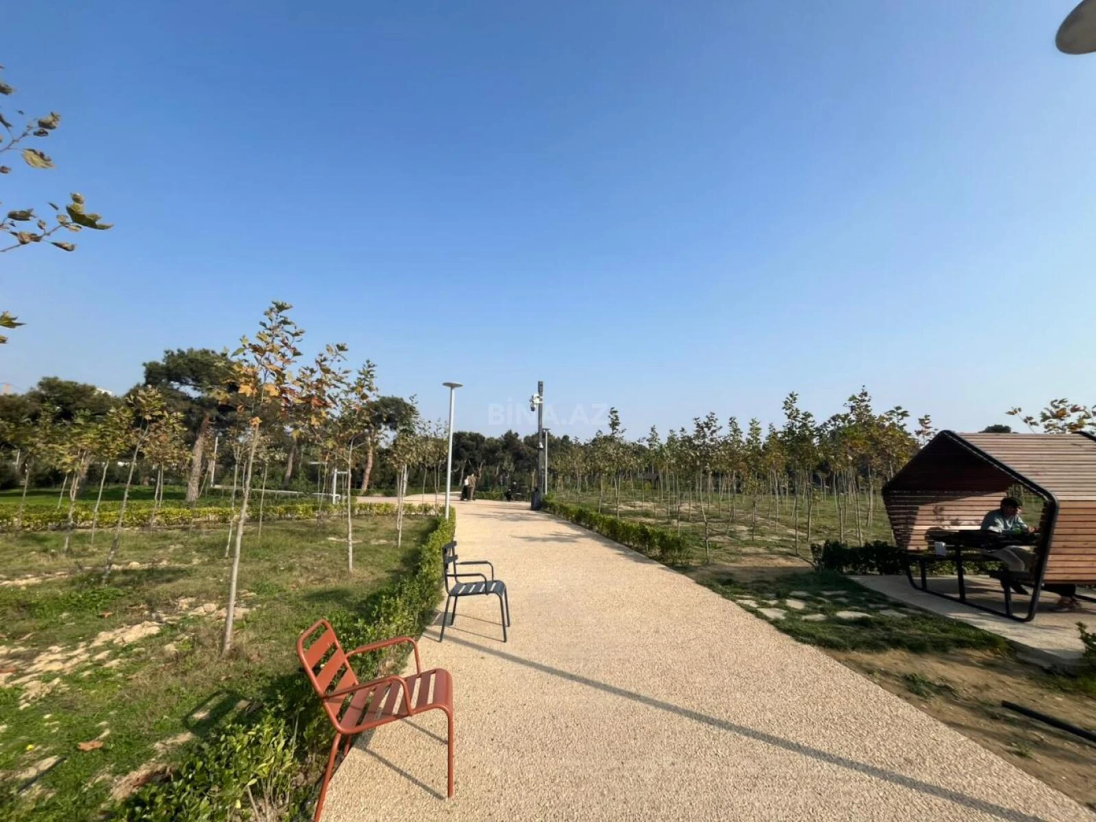 Satılır 3 otaqlı mənzil 125 m²
