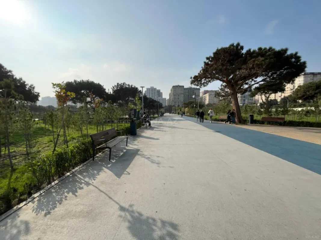 Satılır 3 otaqlı mənzil 125 m²