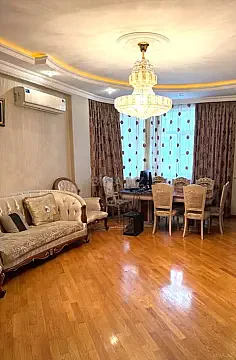 Satılır 3 otaqlı mənzil 125 m²