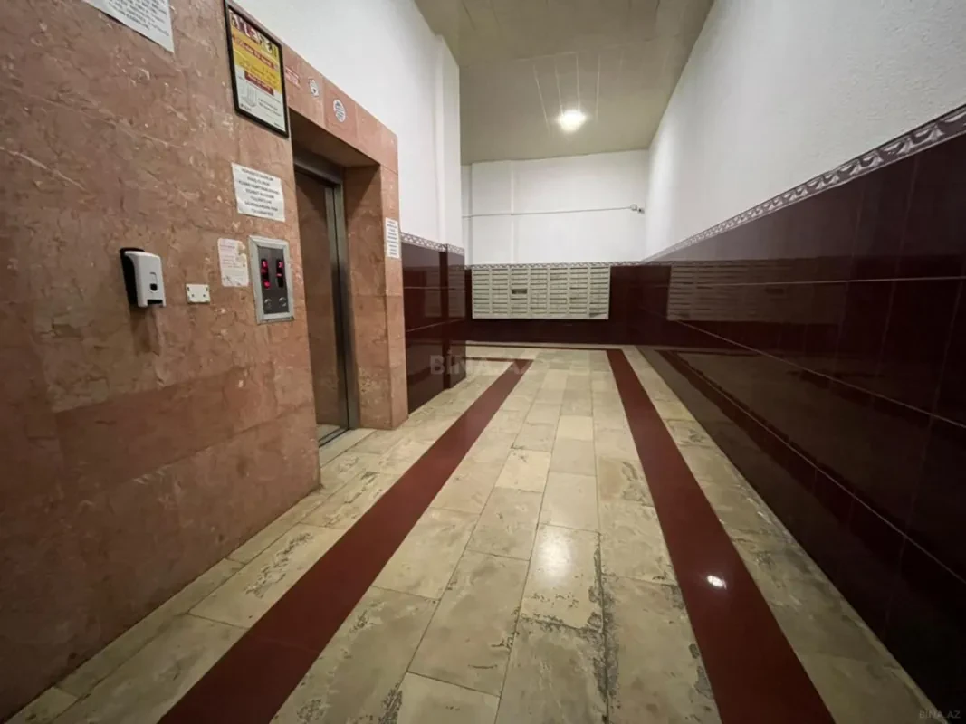 Satılır 3 otaqlı mənzil 125 m²