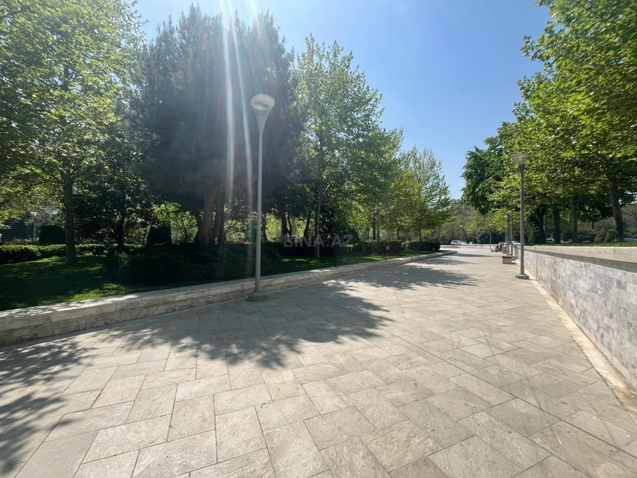 Satılır 3 otaqlı mənzil 125 m²
