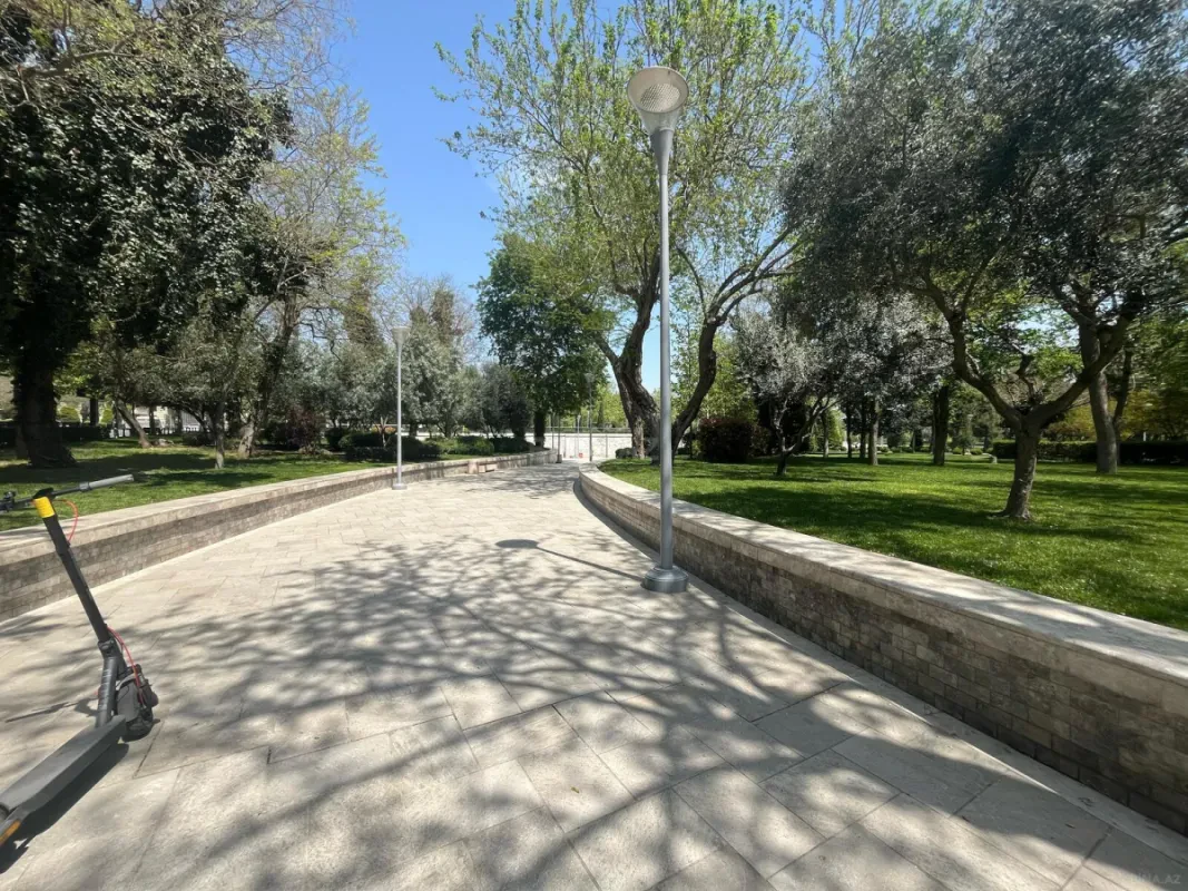 Satılır 3 otaqlı mənzil 125 m²