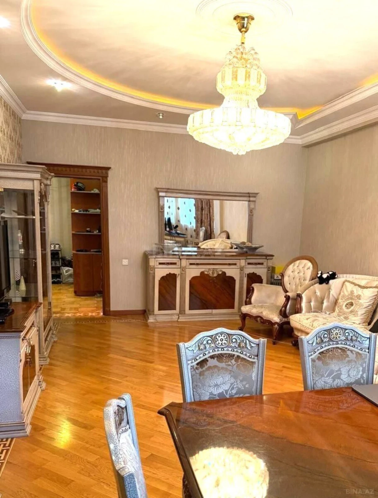 Satılır 3 otaqlı mənzil 125 m²