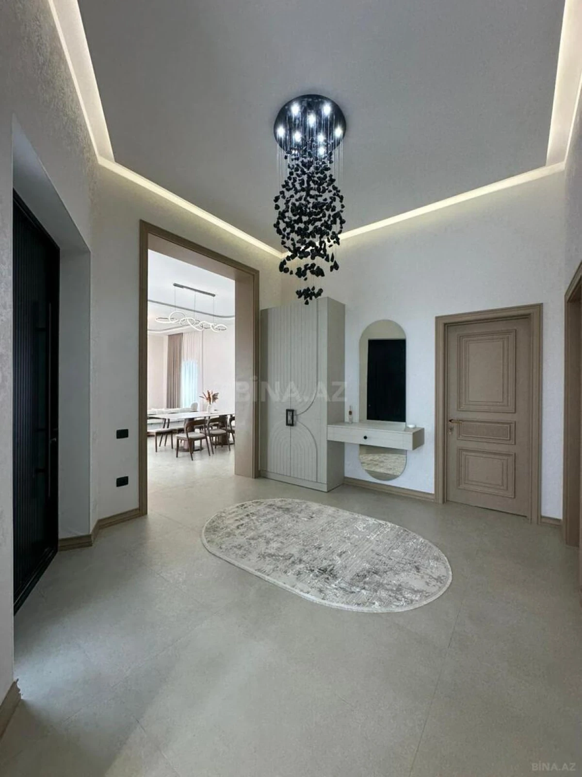 Satılır 5 otaqlı həyət evi 220 m²