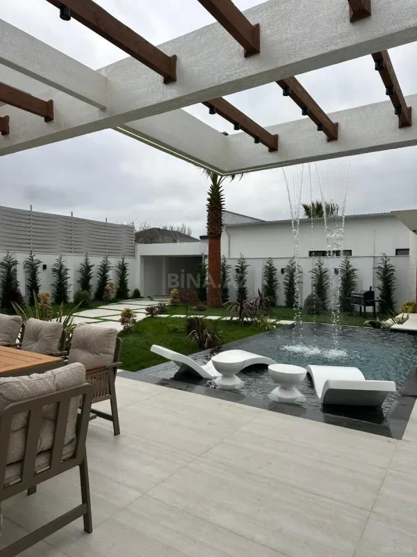 Satılır 5 otaqlı həyət evi 220 m²