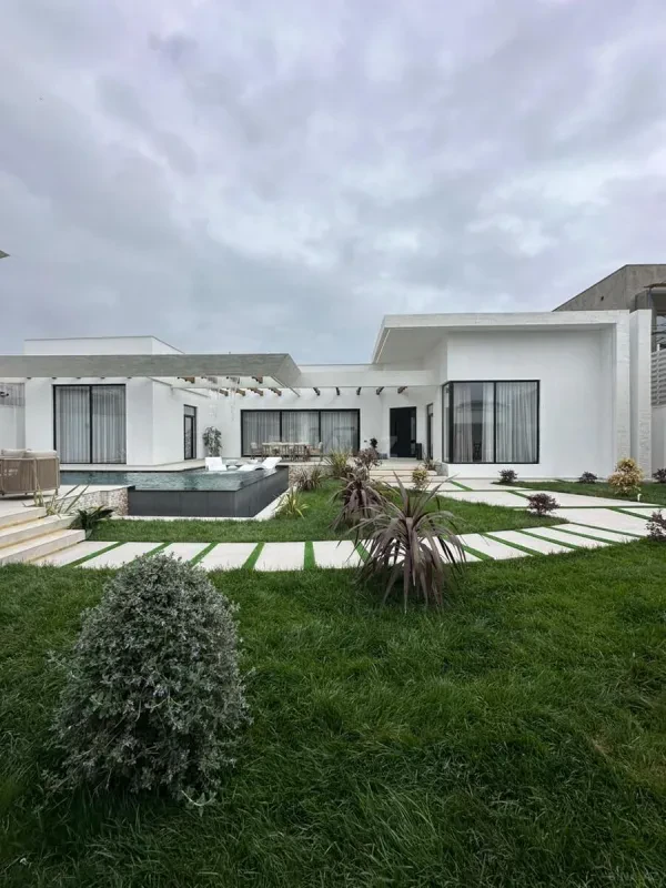Satılır 5 otaqlı həyət evi 220 m²