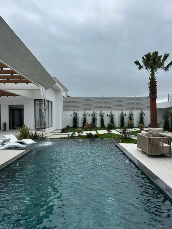 Satılır 5 otaqlı həyət evi 220 m²